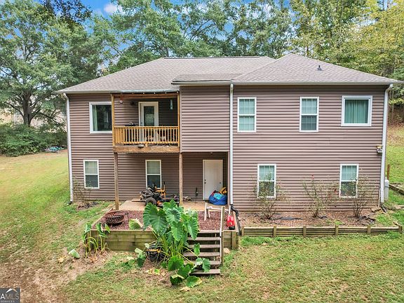 4th image of 378 Harper Ln