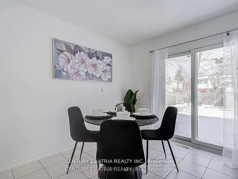 154 Freshmeadow Dr — Photo 10
