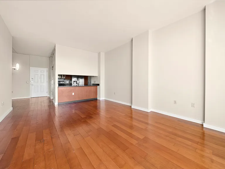 380 Lenox Ave #8F — Photo 4