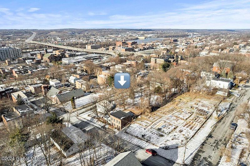 2nd image of 28 Eagle Street
