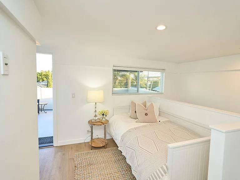 339 C Ave — Photo 11