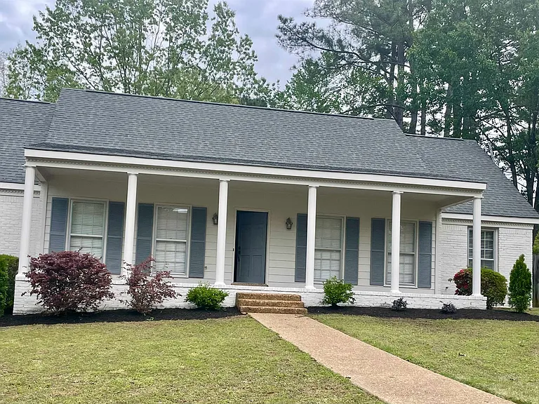 2420 Stratfield Dr — Photo 16