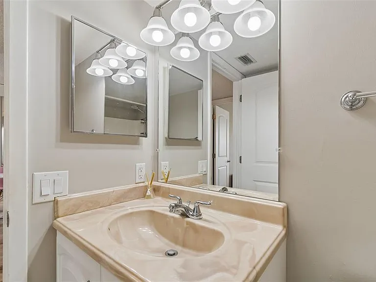 900 Cove Cay Dr #5F — Photo 38