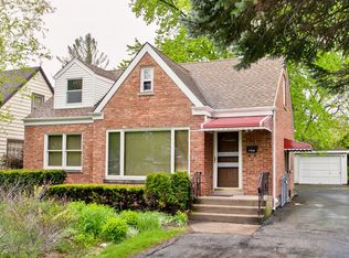 104 N Maple St, Mount Prospect, IL 60056