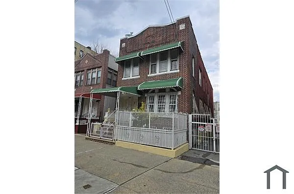 Building Photo - 1320 Commonwealth Ave #2