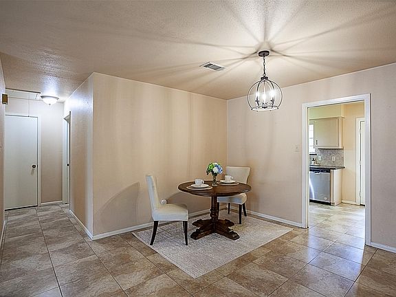 5th image of 5874 Meadow Way