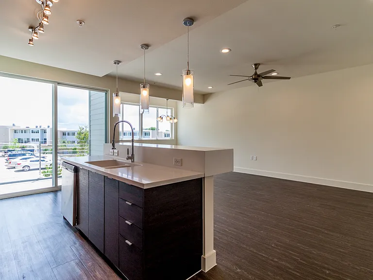 604 N Bluff Dr #245 — Photo 5