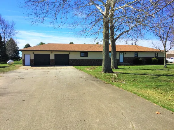 485 E 300n Rd, Gibson City, IL 60936