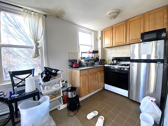 2nd image of 521 Cambridge St #2A-202