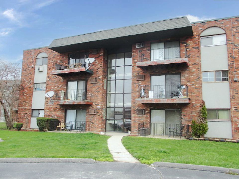 1st image of 13717 S Stewart Ave #17-3W