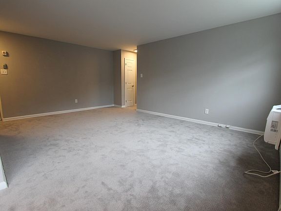 4th image of 700 W Walnut Ln #A3100d8e1