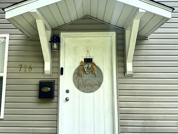 2nd image of 716 Sheridan Dr