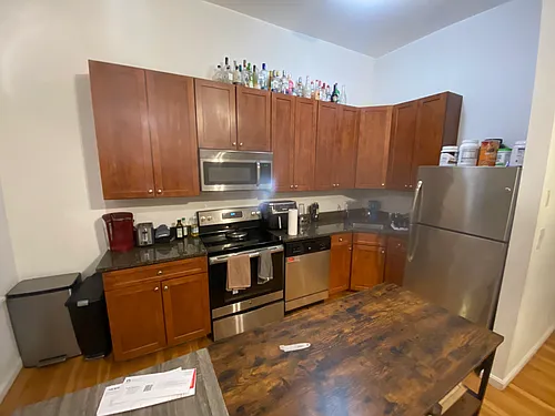 168 Northampton St Photo 1