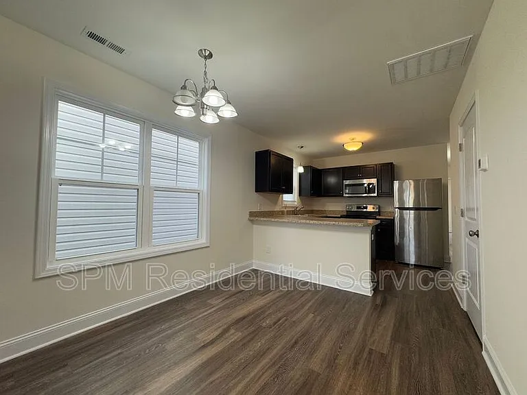 1324 S 8th St — Photo 6