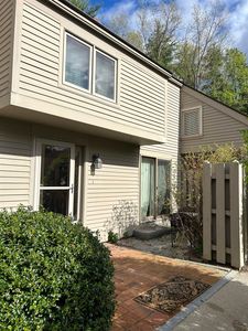 8 Briston Court, Bedford, NH, 03110