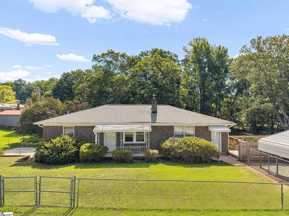 105 Salem Ct, Greenville, SC 29617