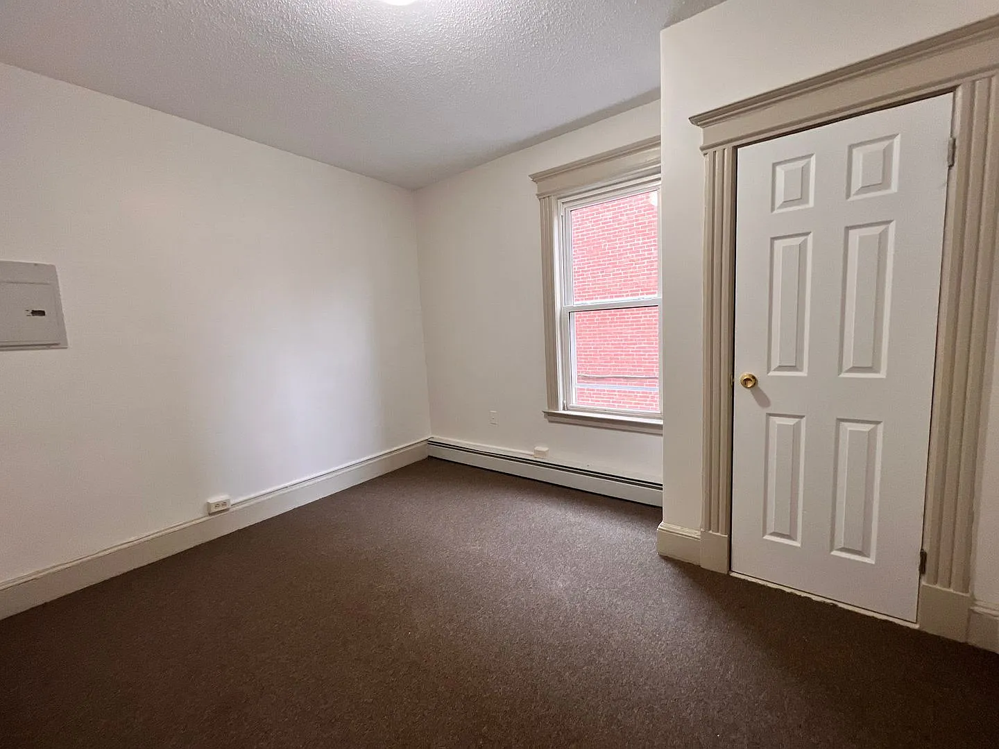 35-37 Bond St / Rosario Properties, LLC — Photo 2