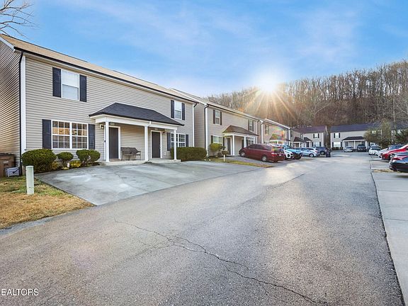4th image of 4738 Forest Landing Way