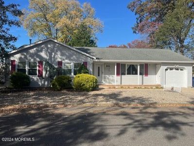 944 Anchor Avenue, Beachwood, NJ, 08722