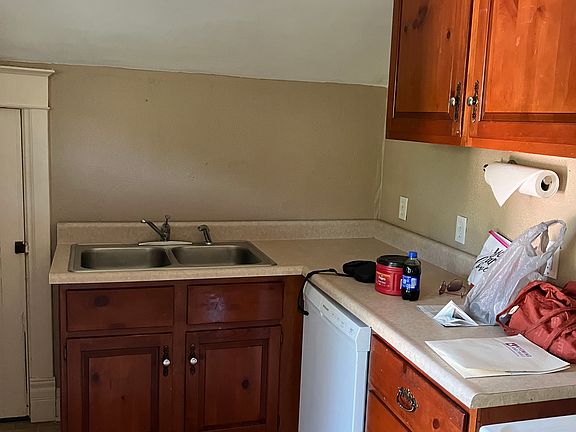 3rd image of 113 Evart St #B