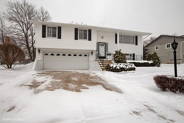 1st image of 301 Fleming Ln