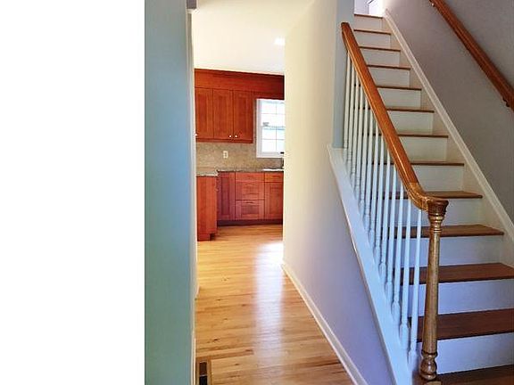 3rd image of 8 E Mill Station Dr