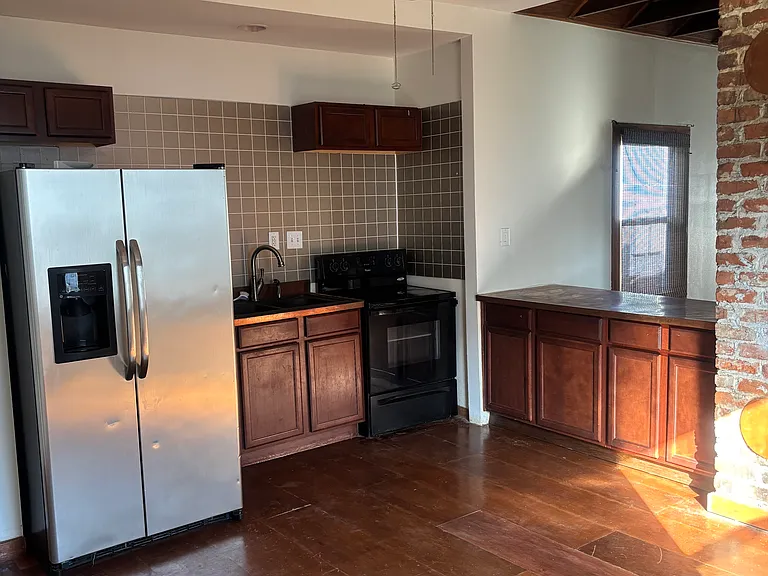 2515 Eagle St — Photo 13