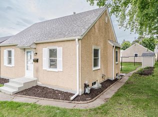 1368 Dale St N, Saint Paul, MN 55117