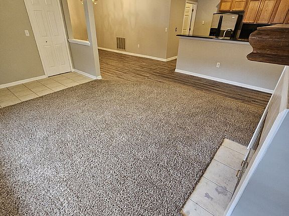 4th image of 5872 Acorn Ln