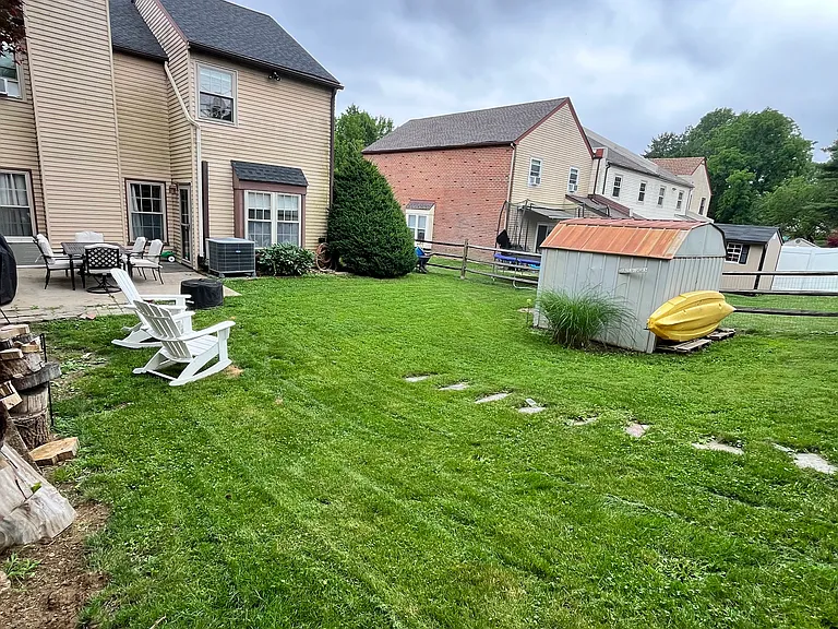 121 Garrison Ct — Photo 23