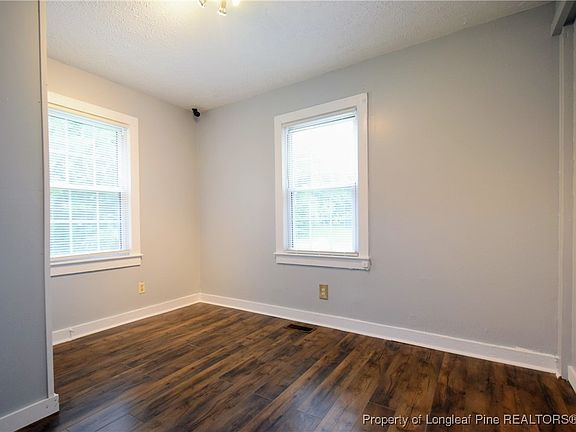 4th image of 809A Varsity Dr