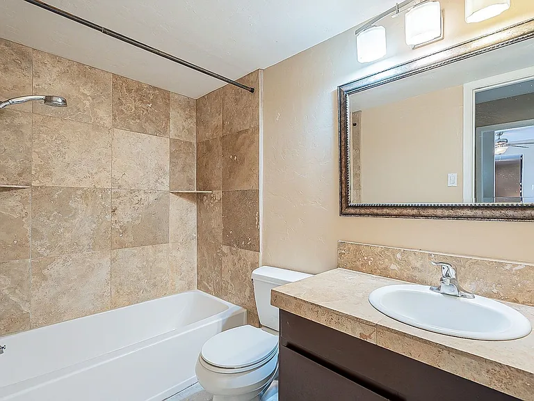 1620 N Wilmot Rd #N200 — Photo 29