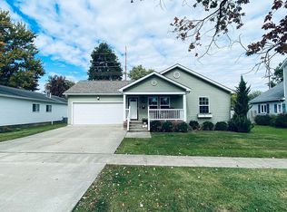 1012 Plum St, Marshall, IL 62441