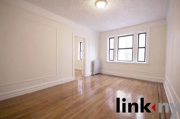 Rented by Link NY Realty | media 39