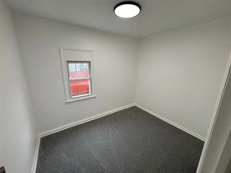 92 Crocker Ave #1 — Photo 8