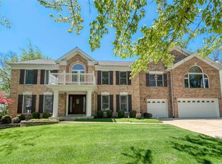 755 Carman Meadows Dr, Ballwin, MO