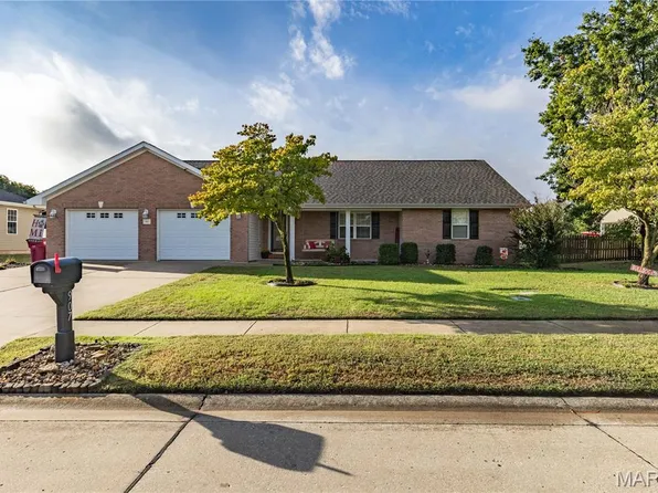 907 Plantation Blvd, Sikeston, MO 63801