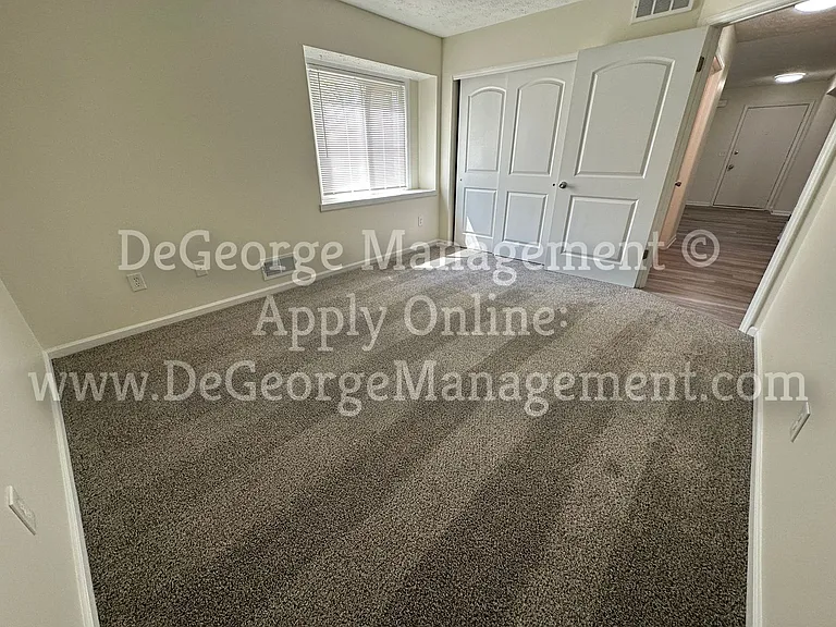 Pine Ridge Apartments — Photo 32