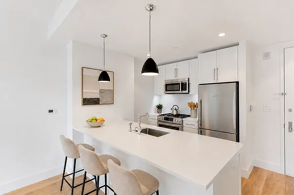 27-21 44 Drive #1306