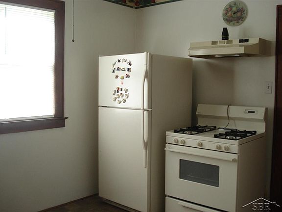 5th image of 4304 Hess Ave