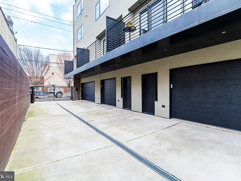 1705 Annin St — Photo 36