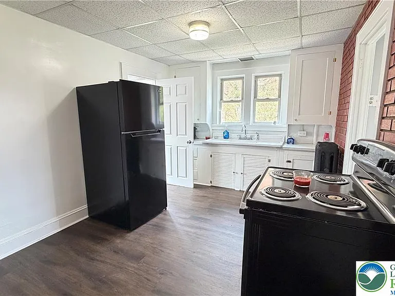 156 Hanover St #156B — Photo 11
