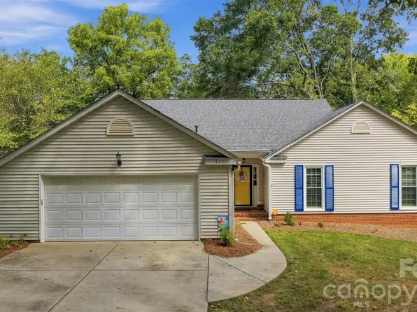 4701 Dawnridge Dr, Charlotte, NC 28226