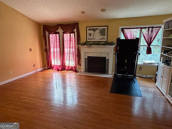 3rd image of 3493 Dunbar Ln