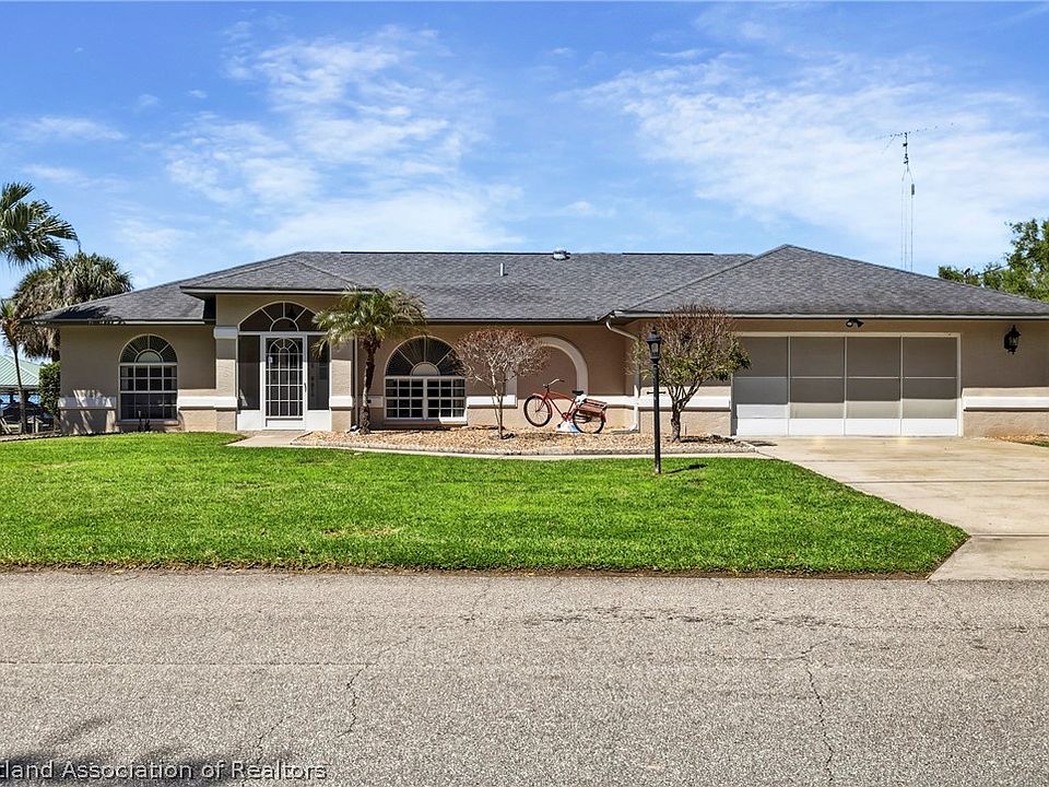 1st image of 1086 Lake Carrie Dr