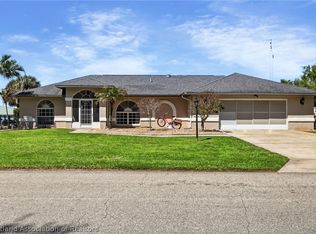 1086 Lake Carrie Dr, Lake Placid, FL 33852