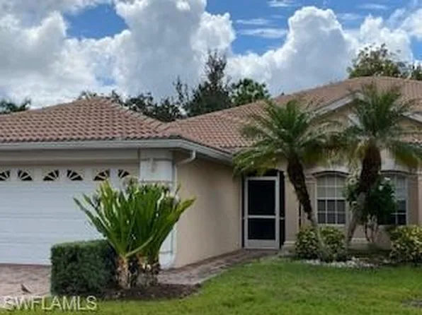 7832 Meridan Ct, Naples, FL 34104