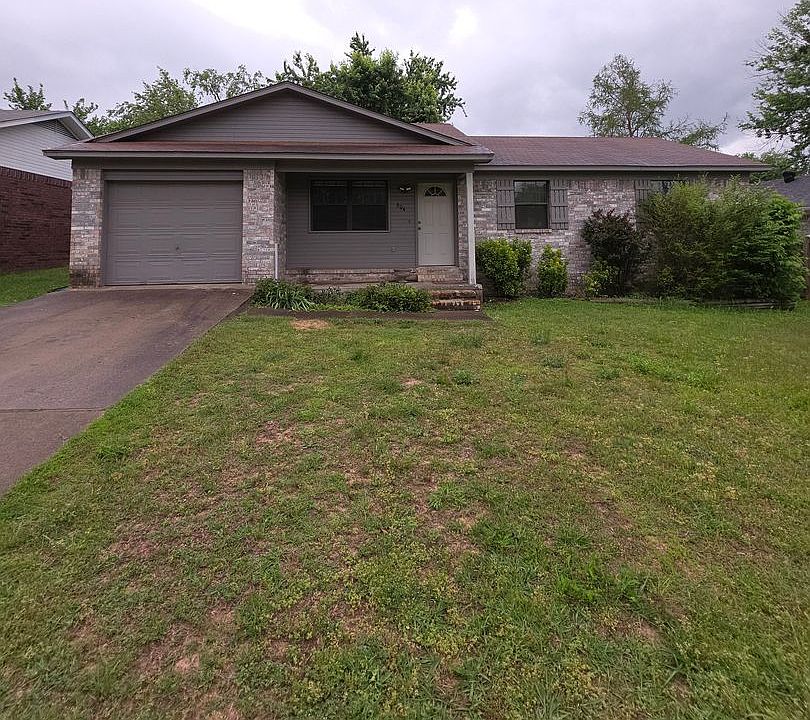 1st image of 604 Twin Oak Dr