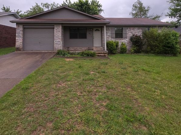 604 Twin Oak Dr