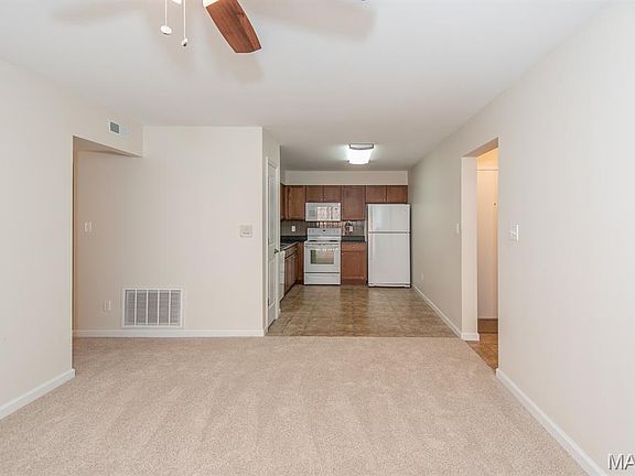 5th image of 9218 Bent Pine Ct APT F